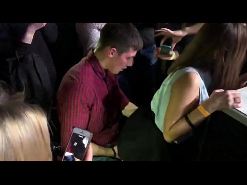 ❤️ Sex nyata dina nightclub Rusia. gadis Rusia 18 taun heubeul dina anus jeung heunceut fucked di nightclub a ❤ ngan porno dina pornosu.pornpictureshq.ru